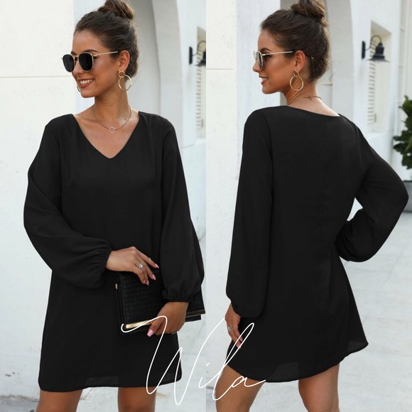 . Dresses & Skirts - Long lantern sleeve dress v neck black